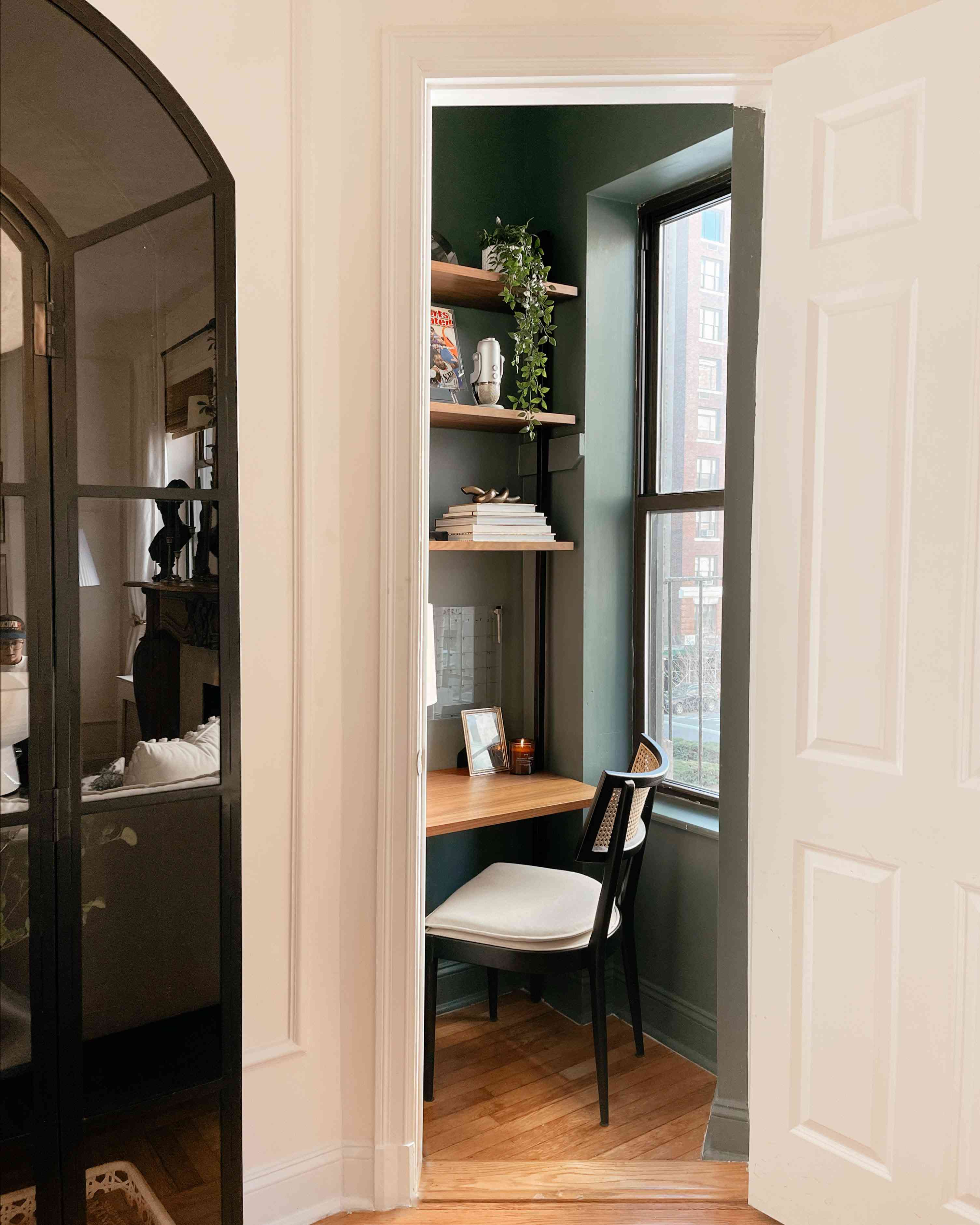 مكتب خزانة آنا بيج