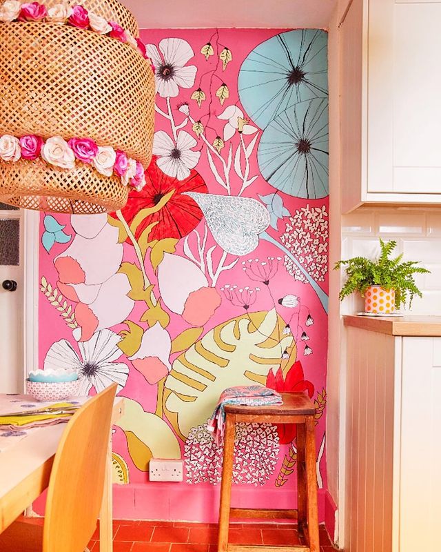 جدارية الزهور النيون الوردي في المطبخ